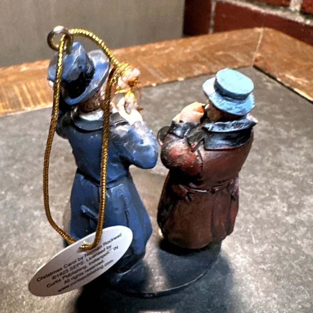 Norman Rockwell Christmas Carol Carolers Violinist Singer‎ Ornament Curtis